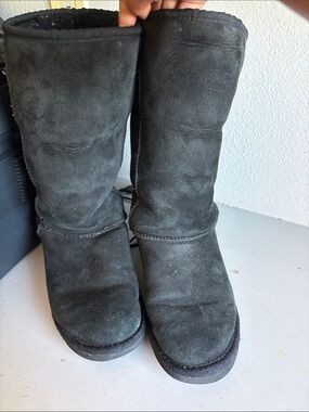 Tall black Uggs